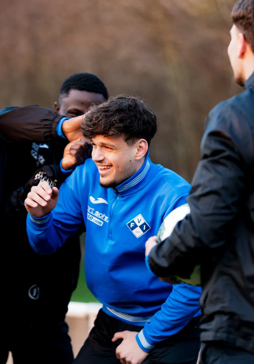 FV Illertissen und DJK Vilzing im Flutlichtduell