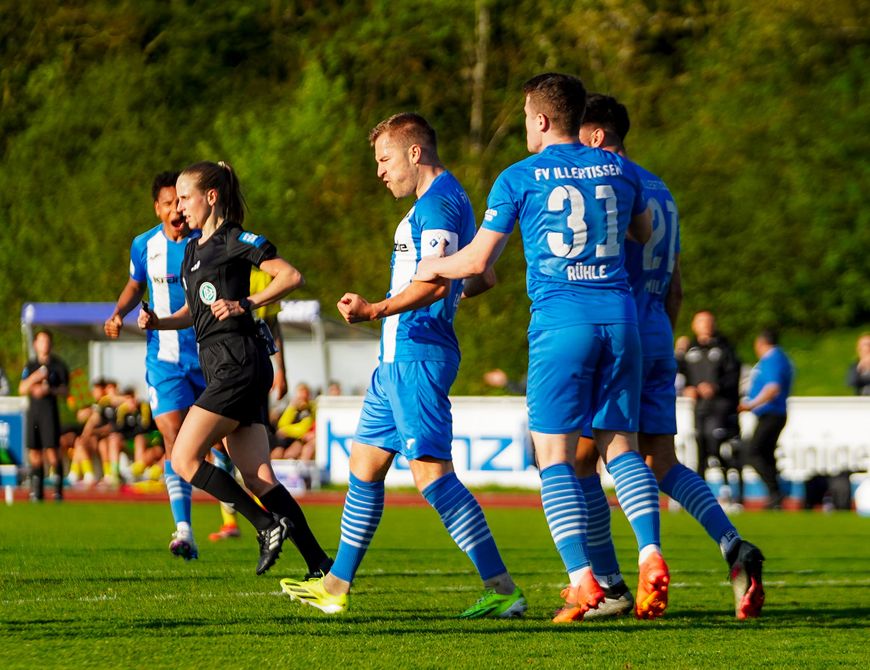 Punkteteilung im Duell um Platz 2 vor 935 Zuschauern
