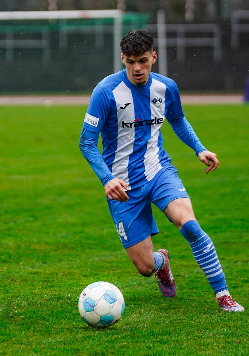 Uros Micic unterschreibt Vertrag für die Regionalliga